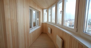 Отделка, остекление, утепление балконов в Верхней Пышме от 210 руб. м/2.
